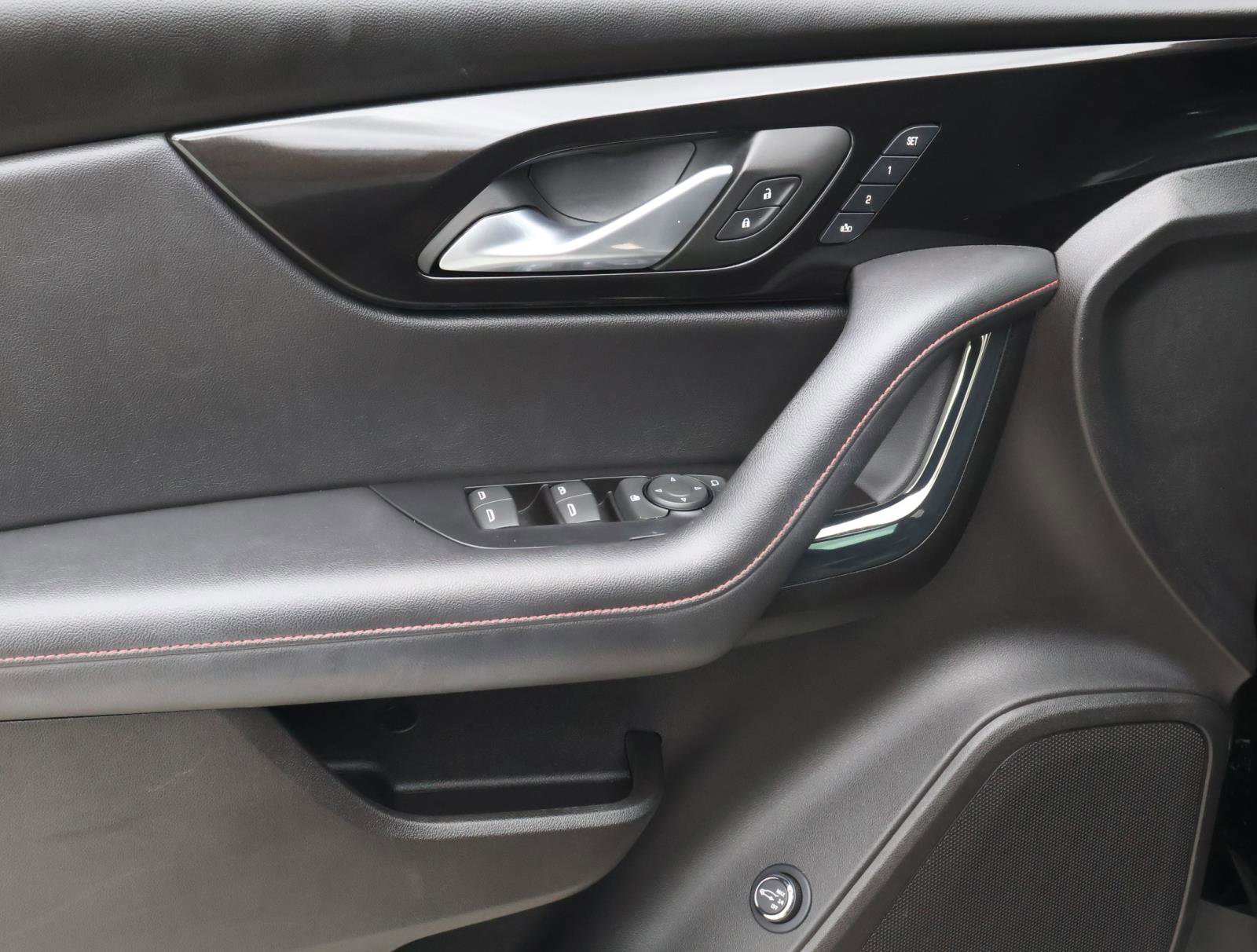 Used 2024 Cadillac Escalade ESV Luxury image 51