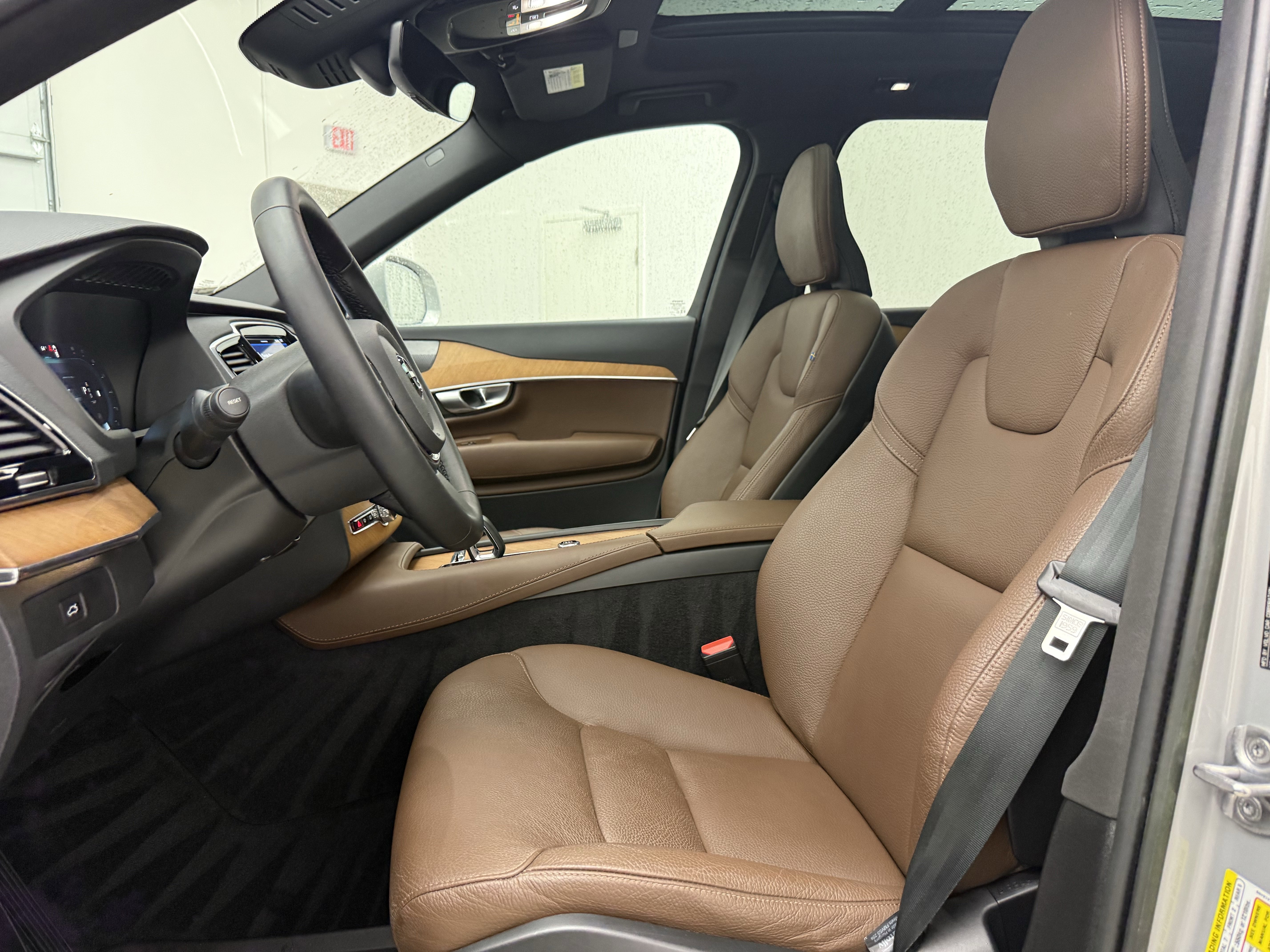 Certified 2023 Volvo XC90 B5 Plus w/ Protection Package Premier AWD/4WD image 10