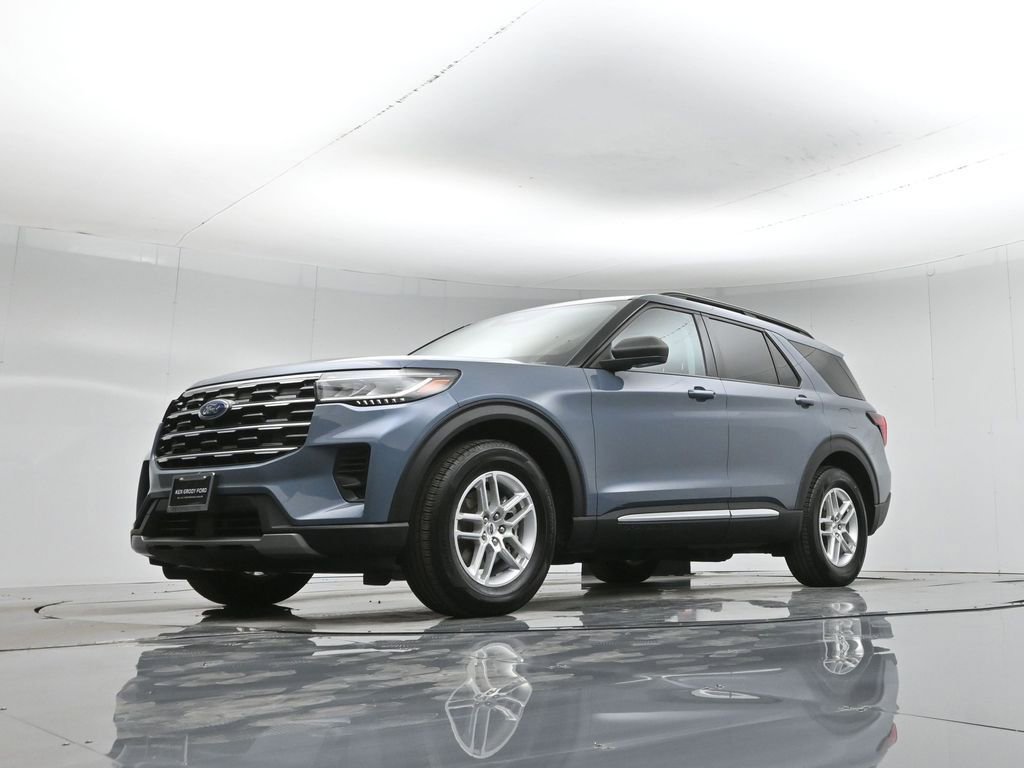 Certified 2025 Ford Explorer Active RWD image 47