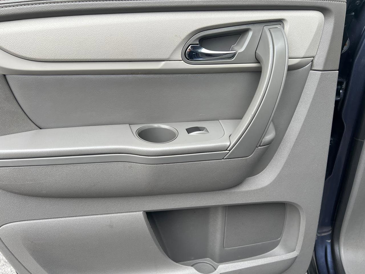 Used 2013 Chevrolet Traverse LS image 26