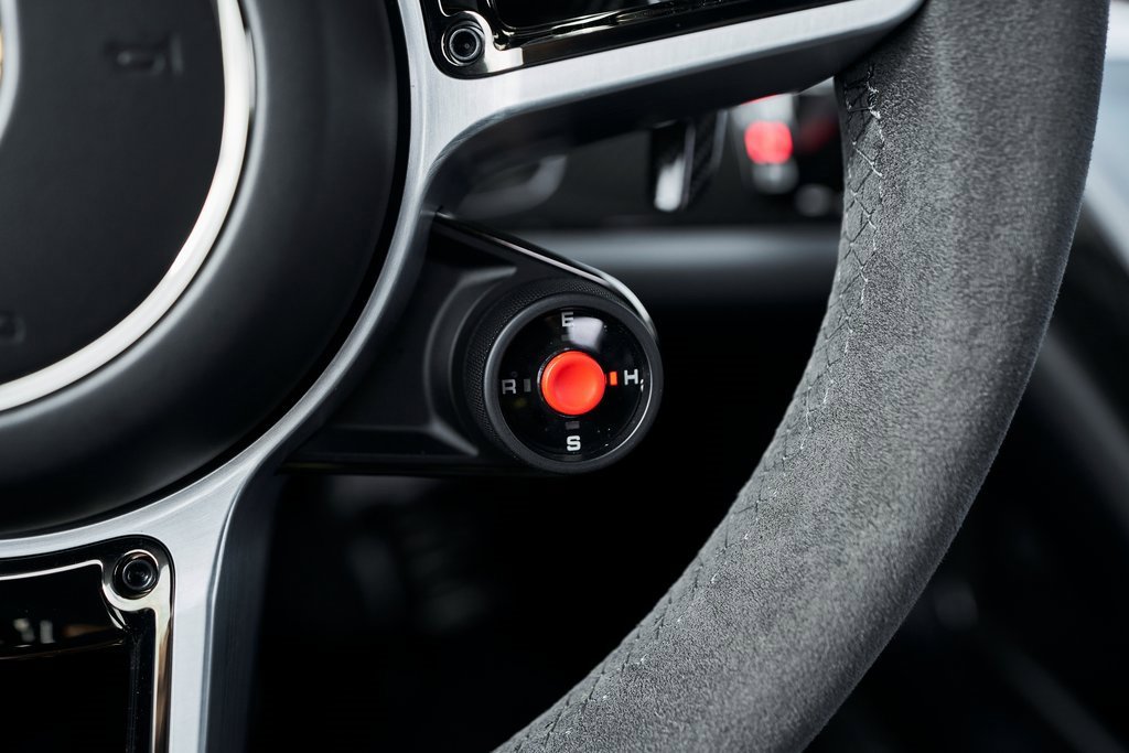 Used 2015 Porsche 918 Spyder image 72