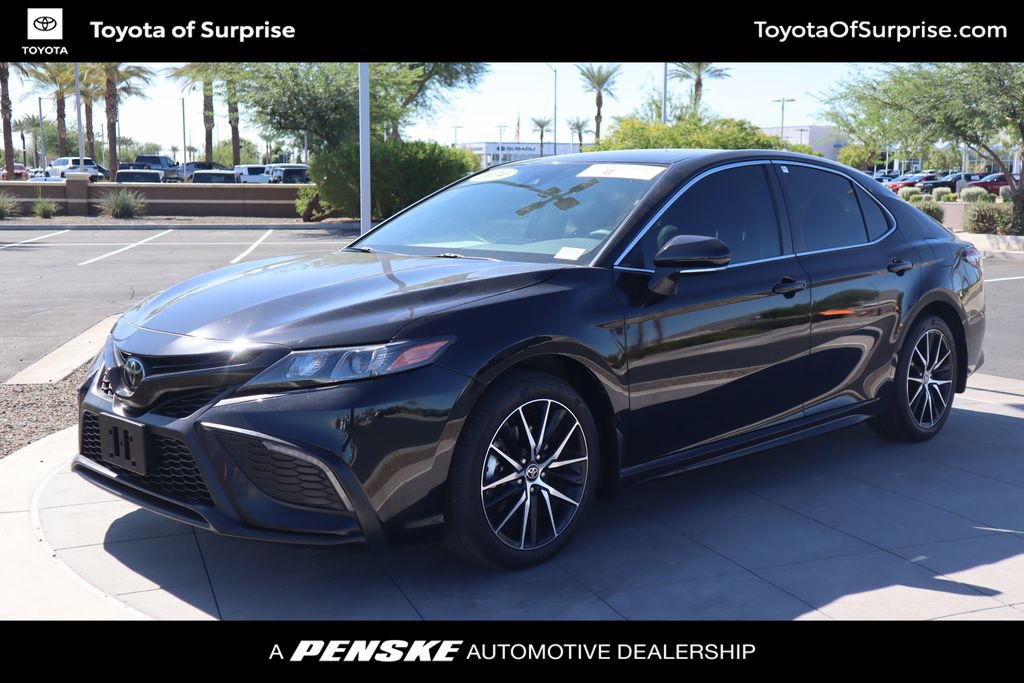 Certified 2024 Toyota Camry SE image 1