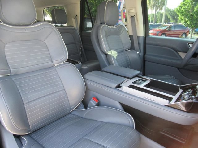 Used 2020 Lincoln Navigator Black Label AWD/4WD image 9