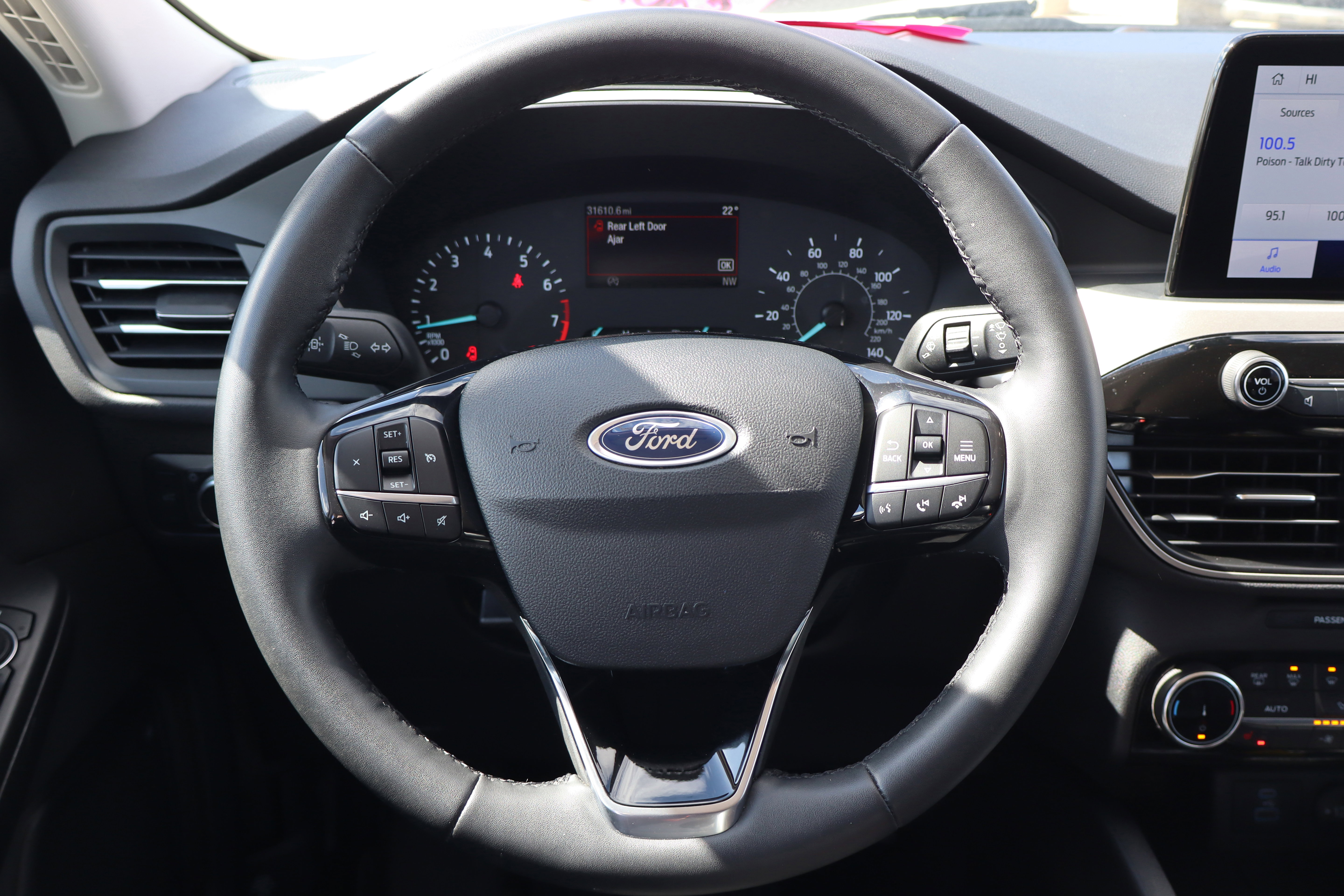 Used 2022 Ford Escape SEL image 18