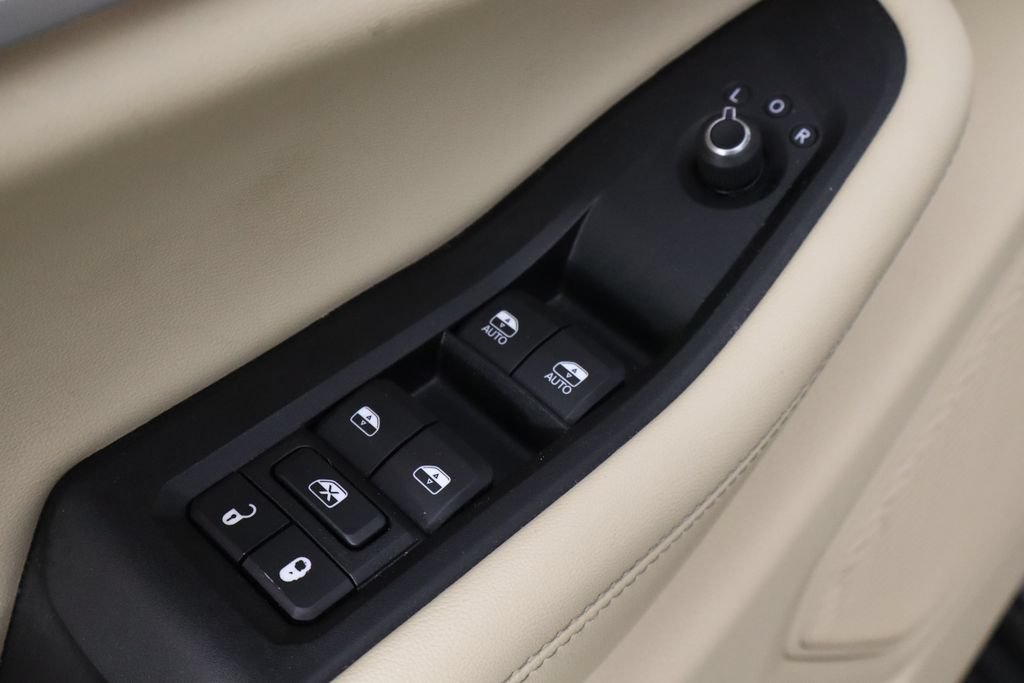Used 2023 Jeep Grand Cherokee Limited AWD/4WD image 20