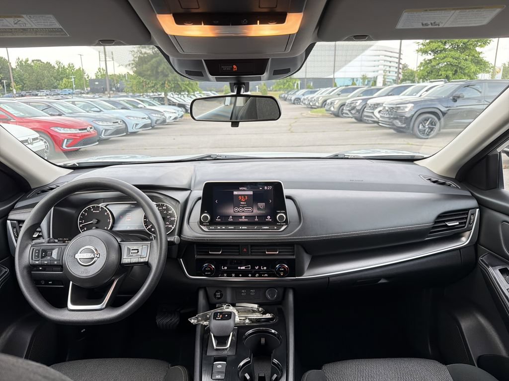 Used 2024 Nissan Rogue SV FWD image 20