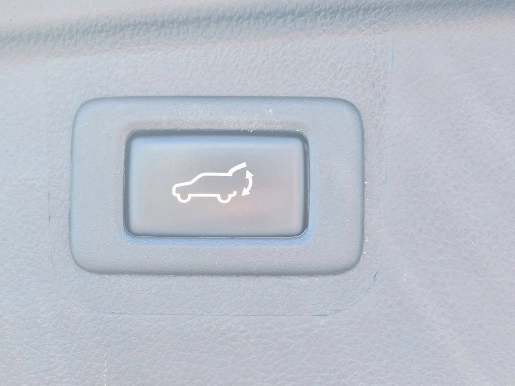 Used 2017 Subaru Outback 2.5i Limited AWD/4WD image 17