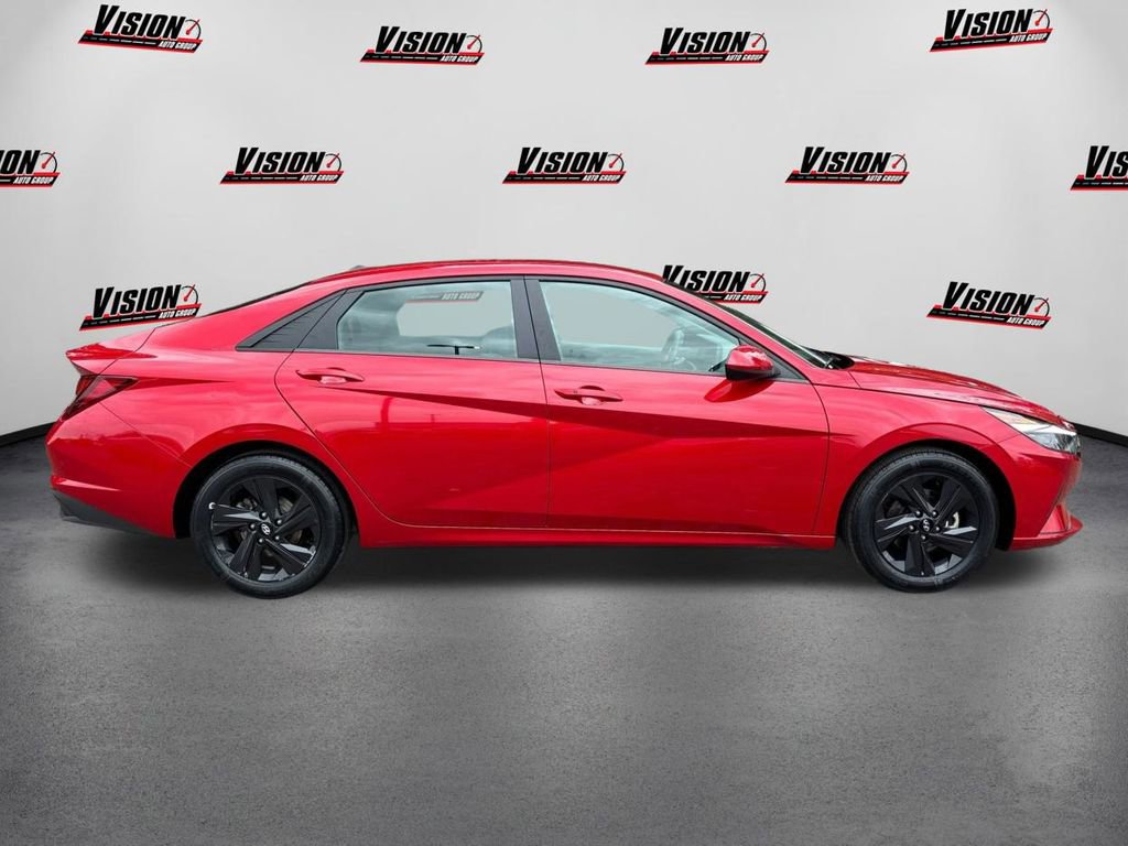 Certified 2023 Hyundai Elantra SEL w/ Cargo Package image 4