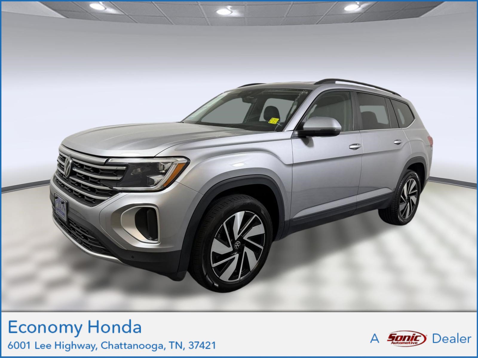 Used 2025 Volkswagen Atlas SE AWD/4WD image 1