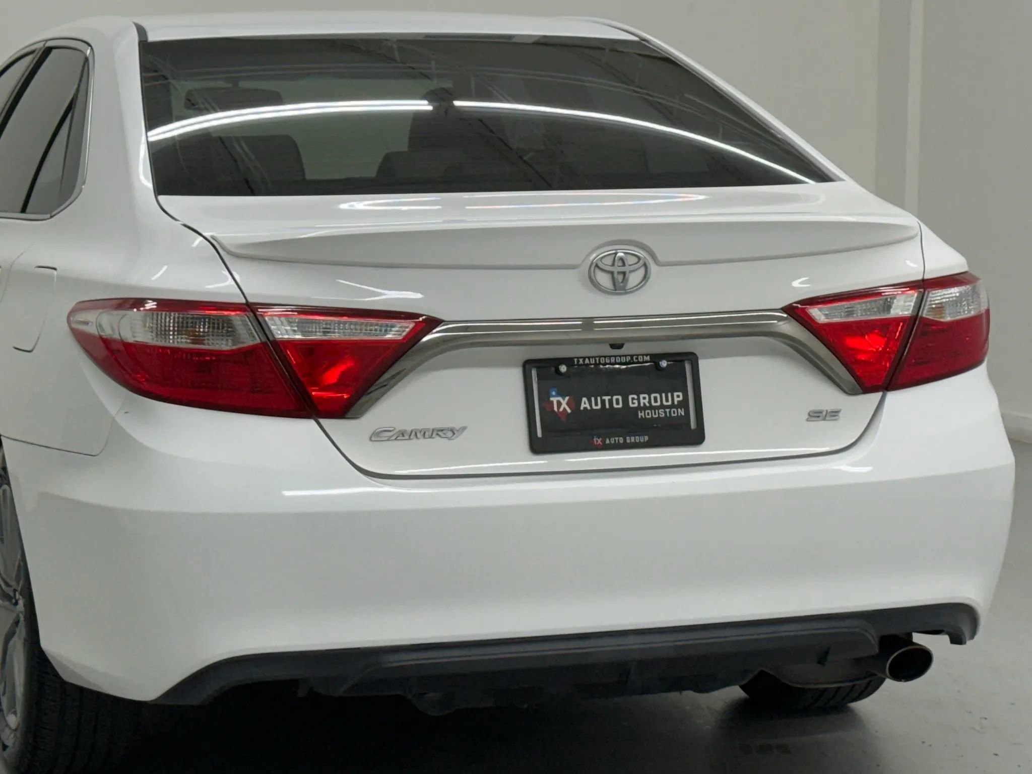 Used 2017 Toyota Camry SE FWD image 43