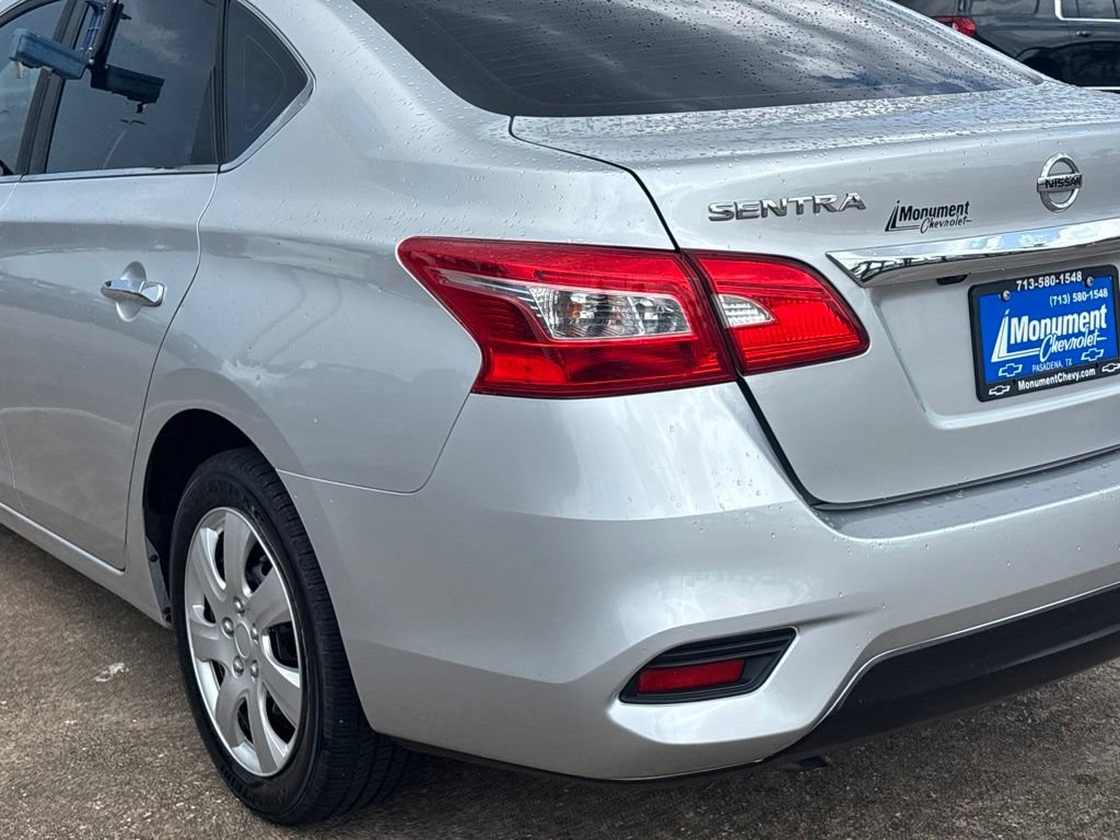 Used 2018 Nissan Sentra S FWD image 14