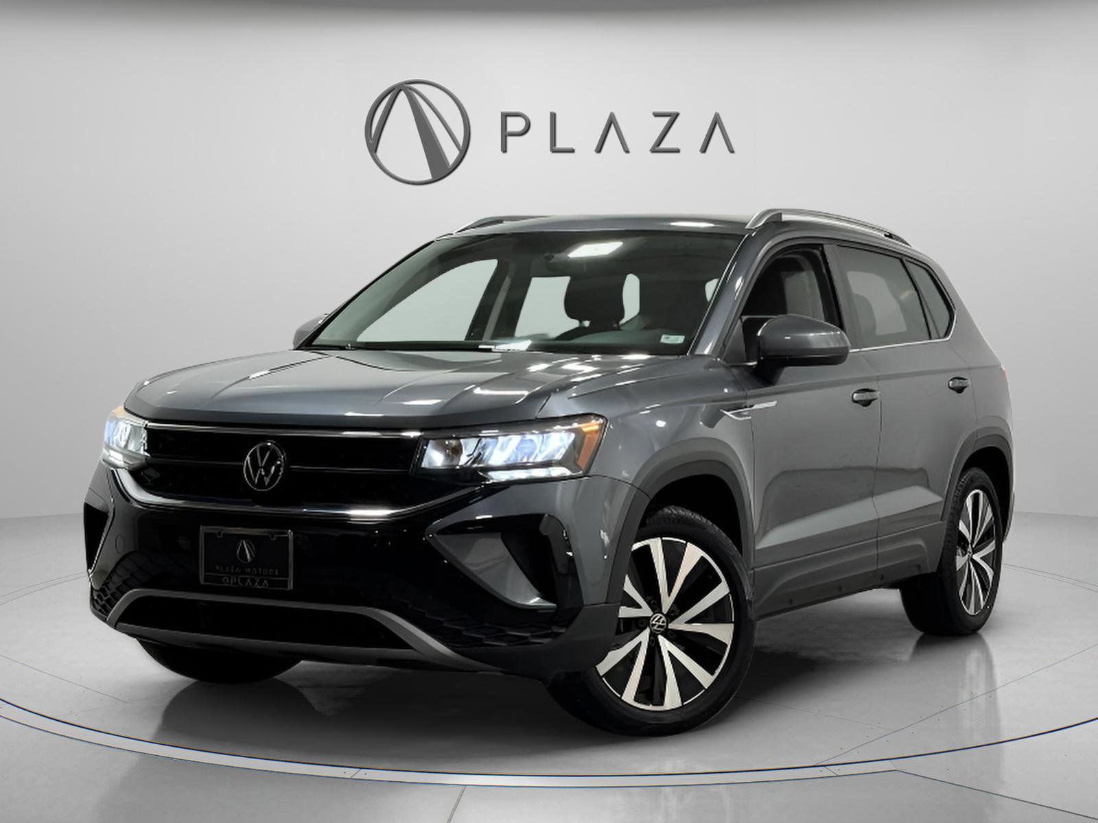 Used 2022 Volkswagen Taos SE image 1