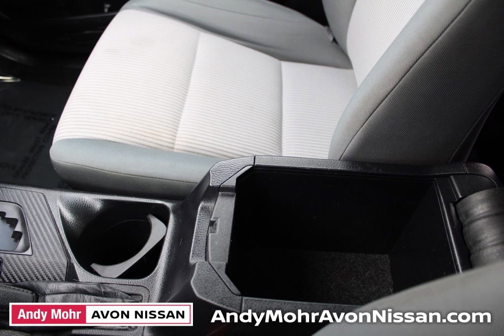 Used 2015 Toyota RAV4 LE image 37