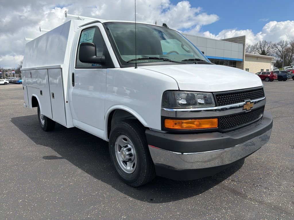 New 2026 Chevrolet Express 3500 w/ Power Convenience Package RWD image 2