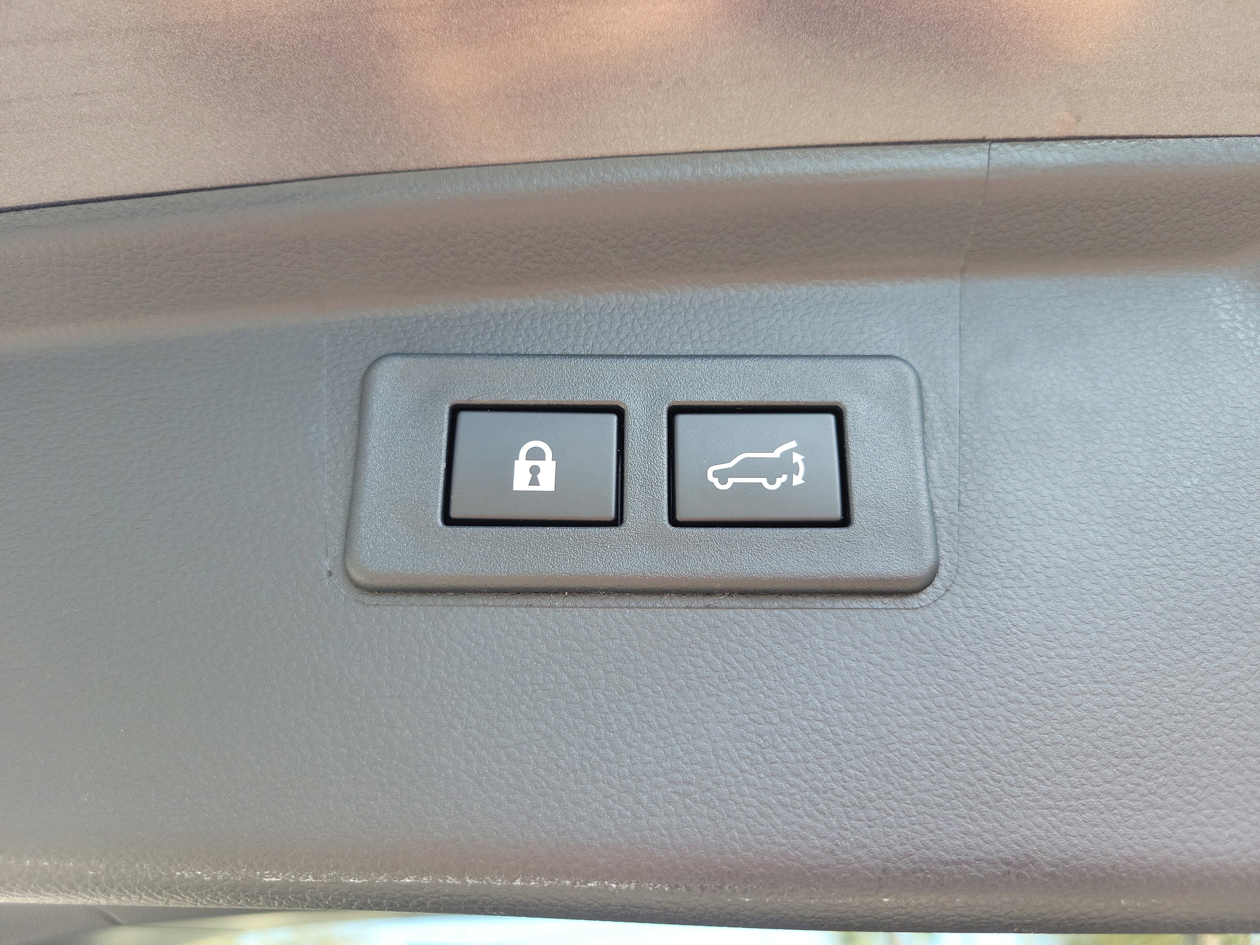 Used 2024 Subaru Outback Premium image 15