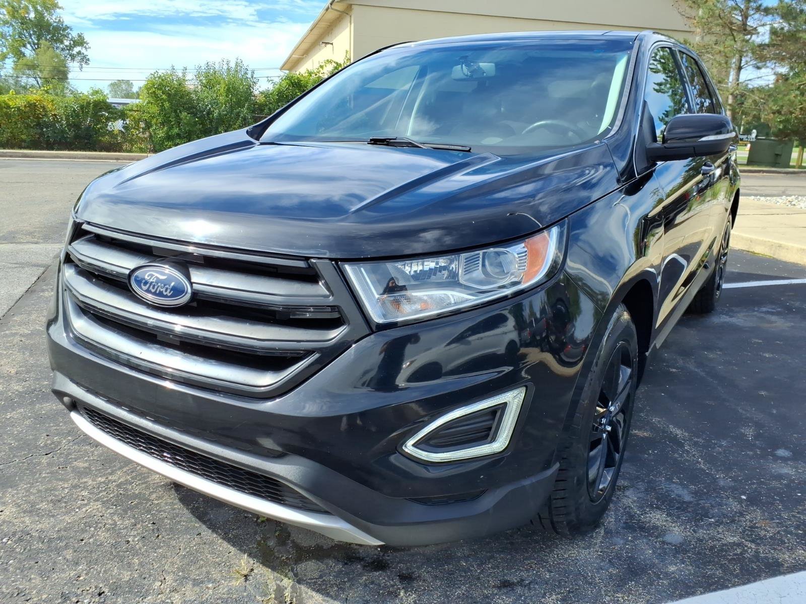 Used 2018 Ford Edge SEL w/ Equipment Group 201A AWD/4WD image 3