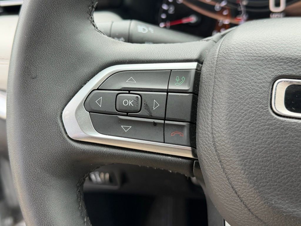 Certified 2025 Jeep Compass Limited AWD/4WD image 24