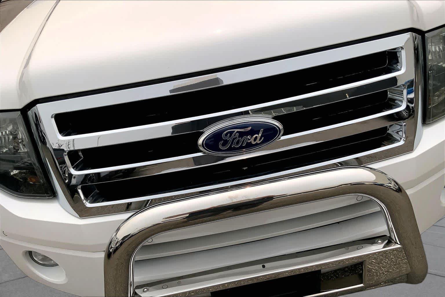 Used 2013 Ford Expedition Limited AWD/4WD image 28