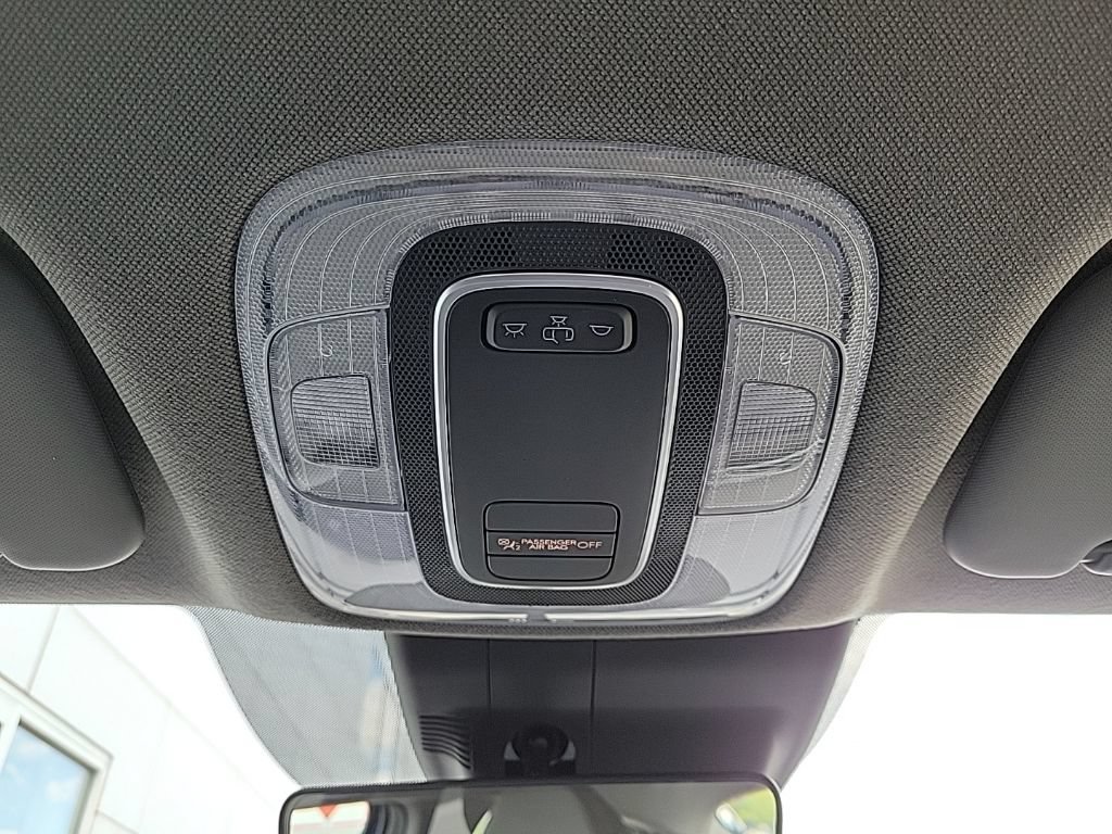 Used 2024 Hyundai Elantra SE FWD image 30