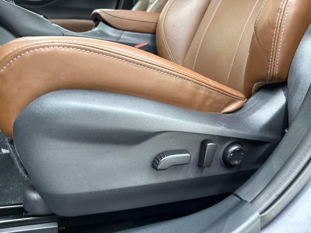 Certified 2023 Subaru Outback Touring AWD/4WD image 12
