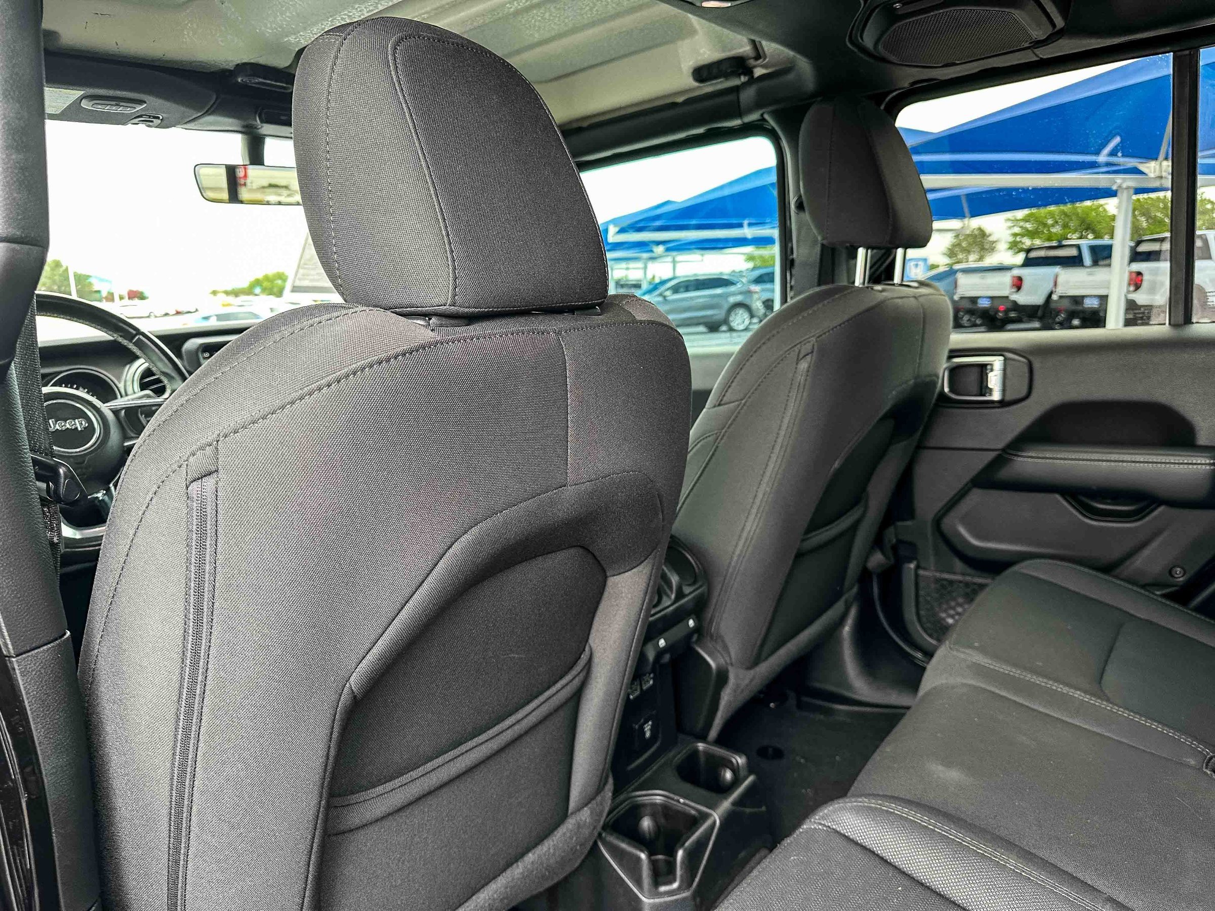 Used 2020 Jeep Gladiator Overland AWD/4WD image 17