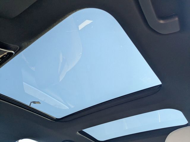 Used 2025 Mercedes-Benz C 300 Sedan image 22