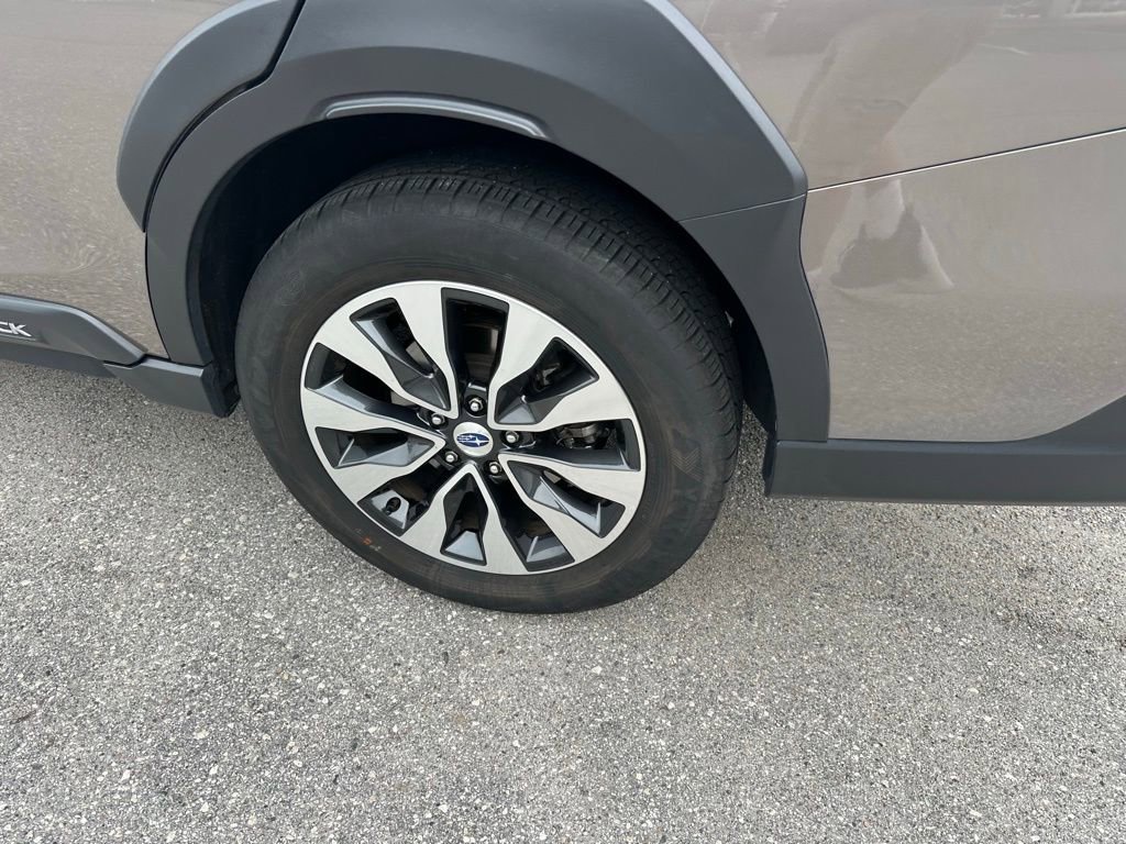 Used 2023 Subaru Outback Limited image 10