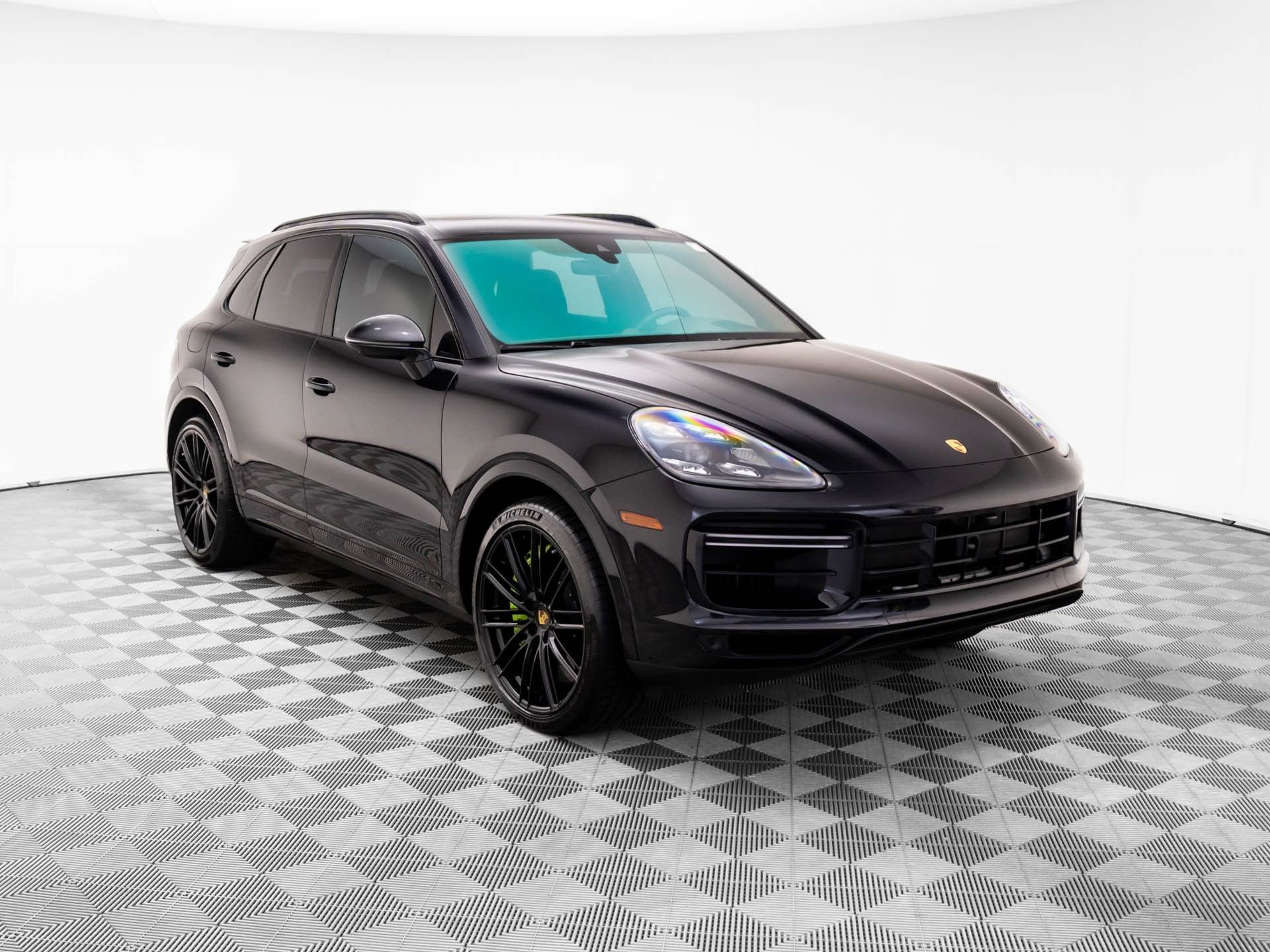 Used 2021 Porsche Cayenne Turbo S image 6