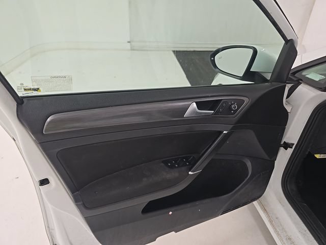 Used 2019 Volkswagen Golf S FWD image 7