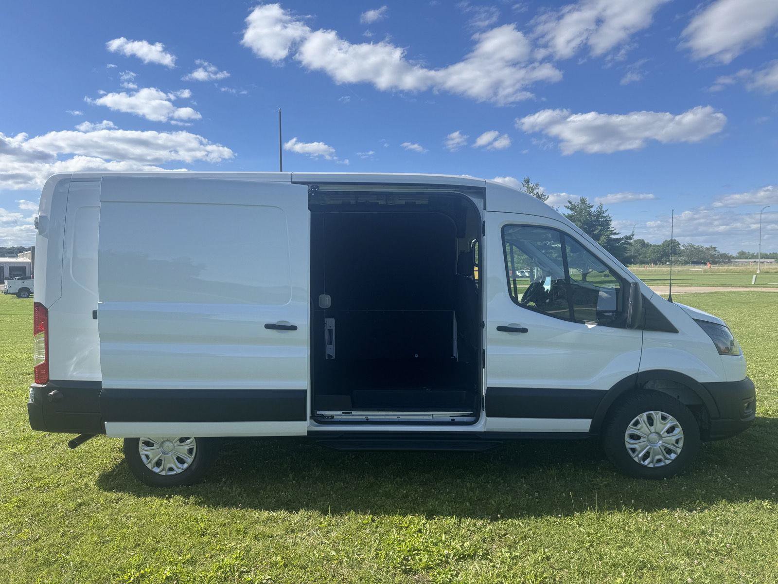 New 2026 Ford Transit 250 148 Medium Roof w/ Exterior Upgrade Package RWD image 6