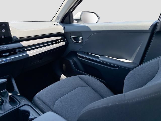 Used 2025 Kia K4 FWD image 22