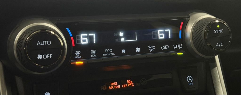 Used 2024 Toyota RAV4 XLE image 21