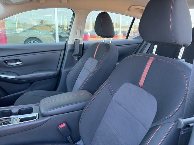 Certified 2025 Nissan Sentra SR image 9