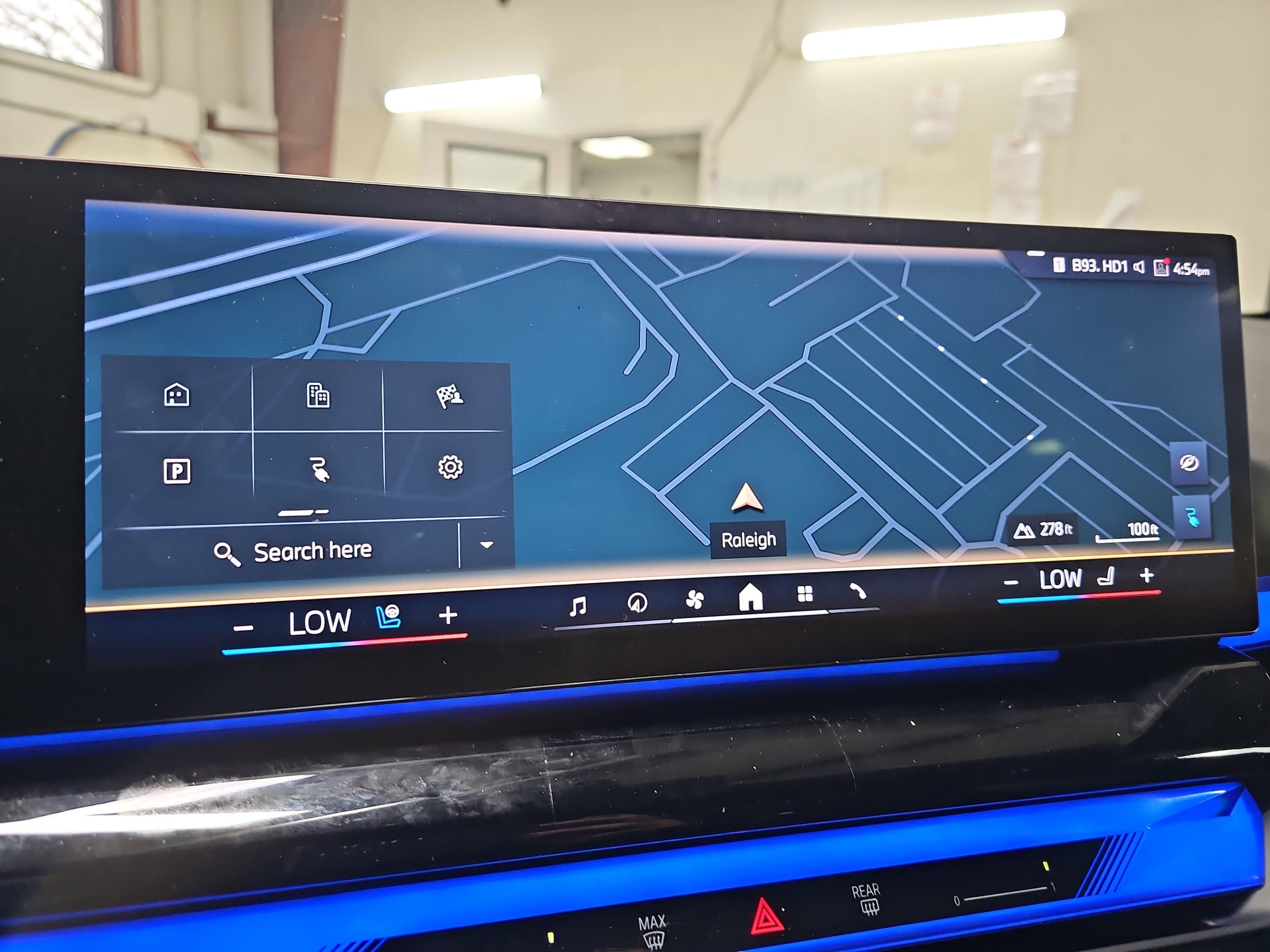 Certified 2025 BMW i5 eDrive40i w/ M Sport Package image 25