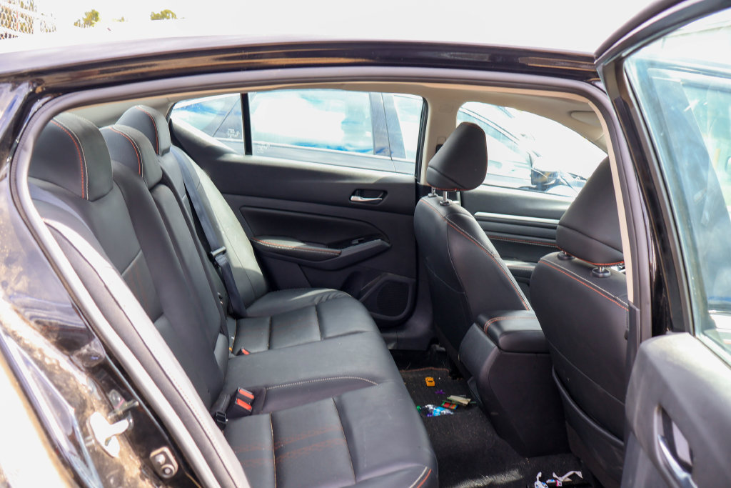 Used 2023 Nissan Altima 2.5 SR w/ SR Premium Package FWD image 10