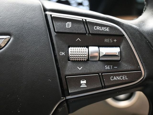 Used 2018 Genesis G90 3.3T Premium RWD image 25