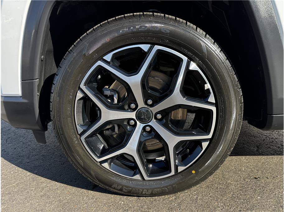 Used 2025 Jeep Compass Limited AWD/4WD image 30