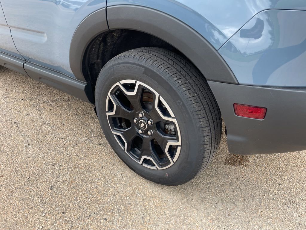 Used 2025 Ford Bronco Sport Outer Banks w/ Outer Banks Tech Package+ AWD/4WD image 4