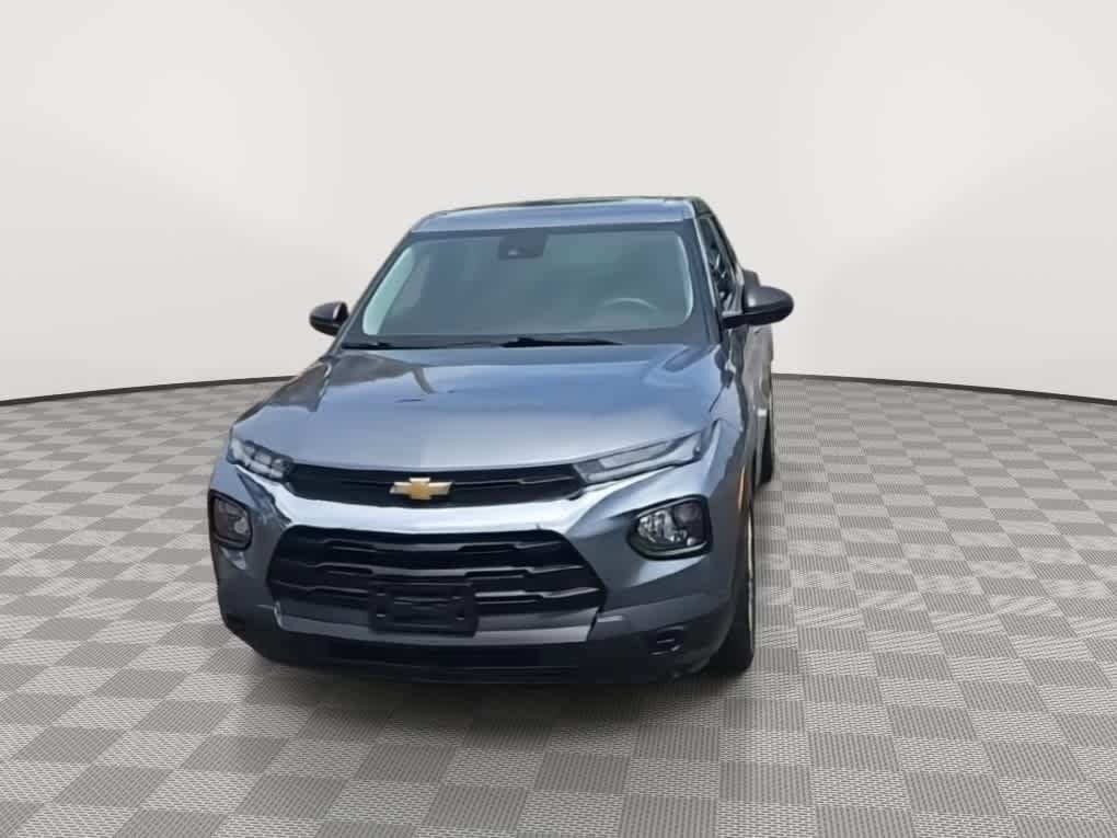 Used 2021 Chevrolet TrailBlazer LS FWD image 3