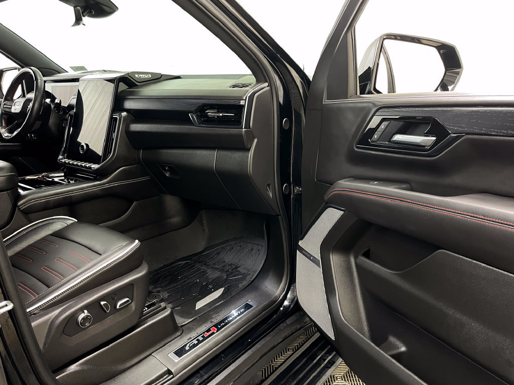Certified 2026 GMC Yukon XL AT4 Ultimate w/ LPO, Floor Liner Package AWD/4WD image 46