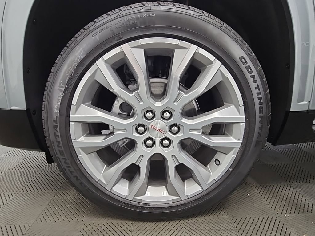 New 2026 GMC Acadia Denali w/ Super Cruise Package FWD image 48