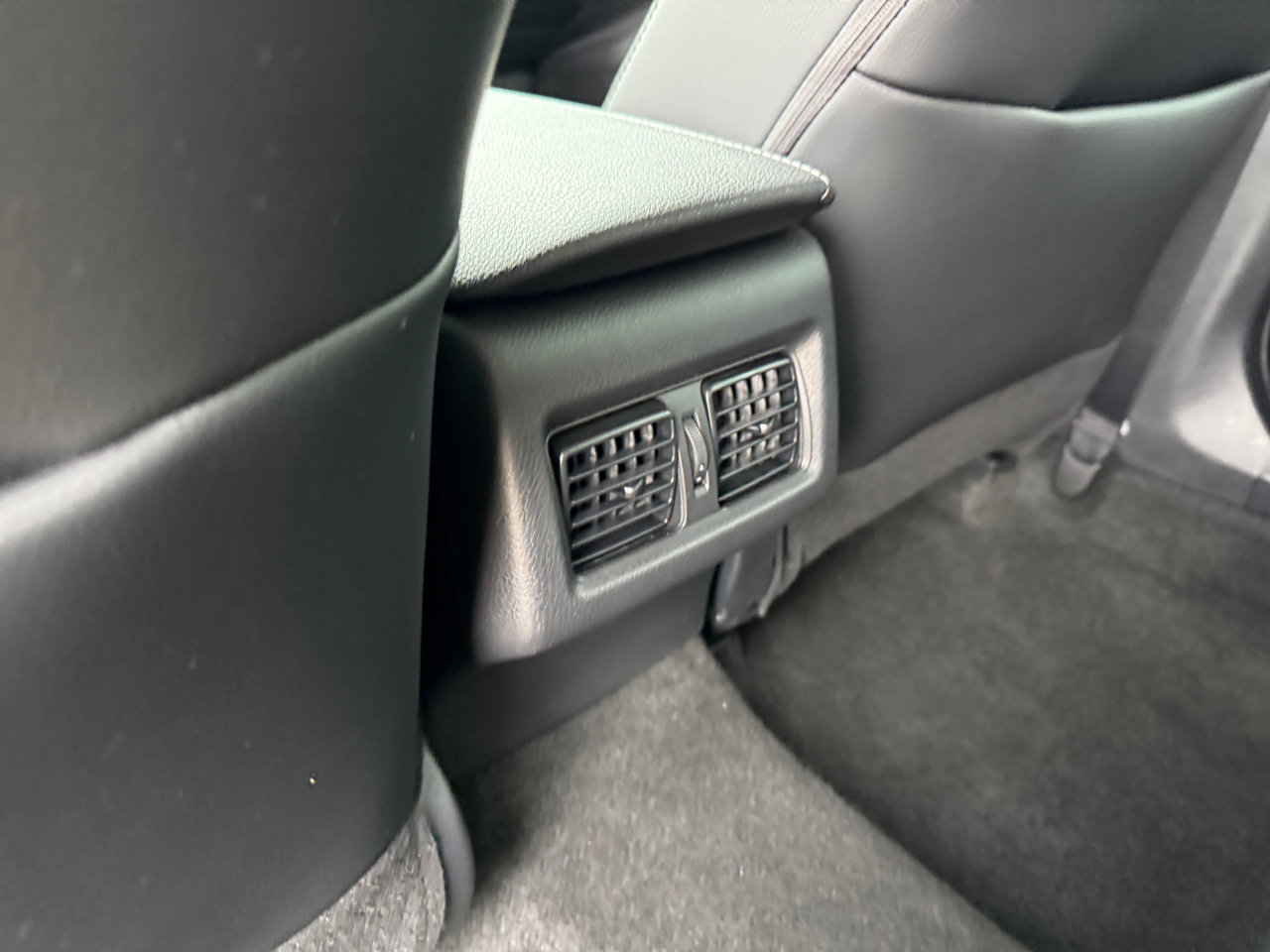 Used 2023 Toyota Camry XSE image 23