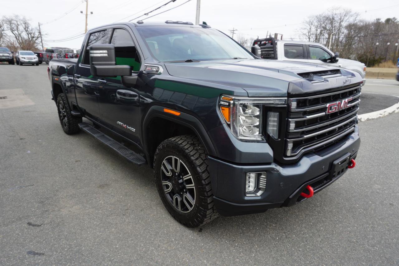 Used 2020 GMC Sierra 2500 AT4 w/ AT4 Premium Package image 3