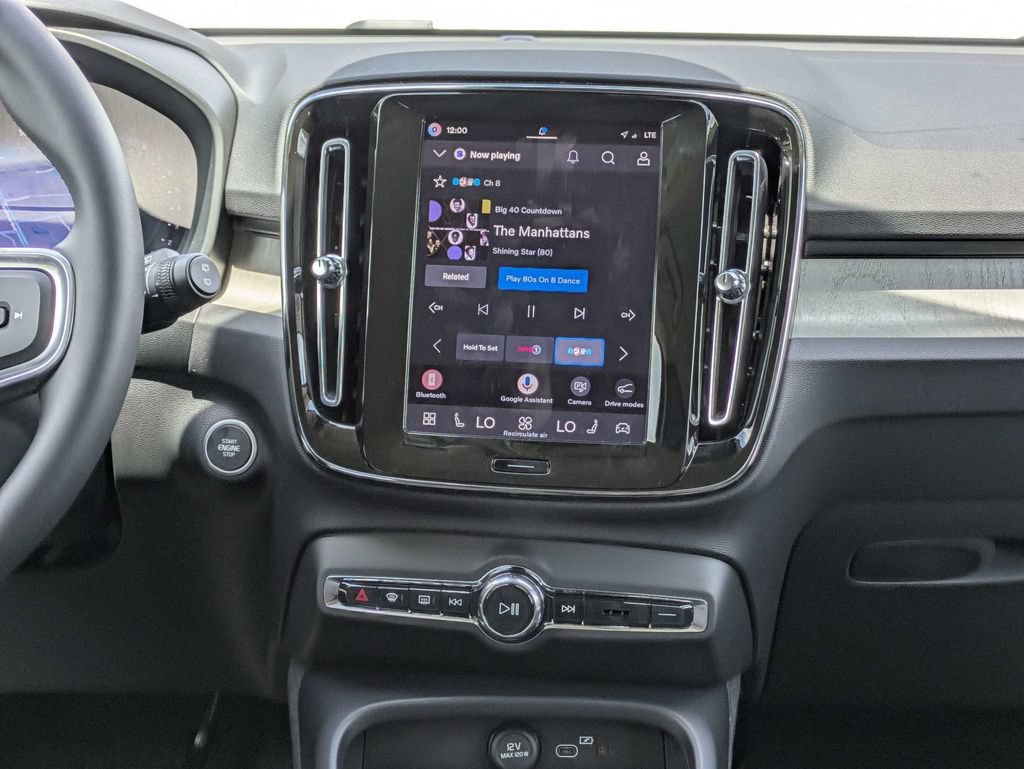 New 2026 Volvo XC40 B4 Core FWD image 20