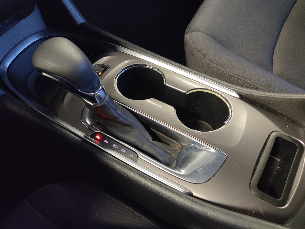 Used 2021 Chevrolet Malibu LS FWD image 26