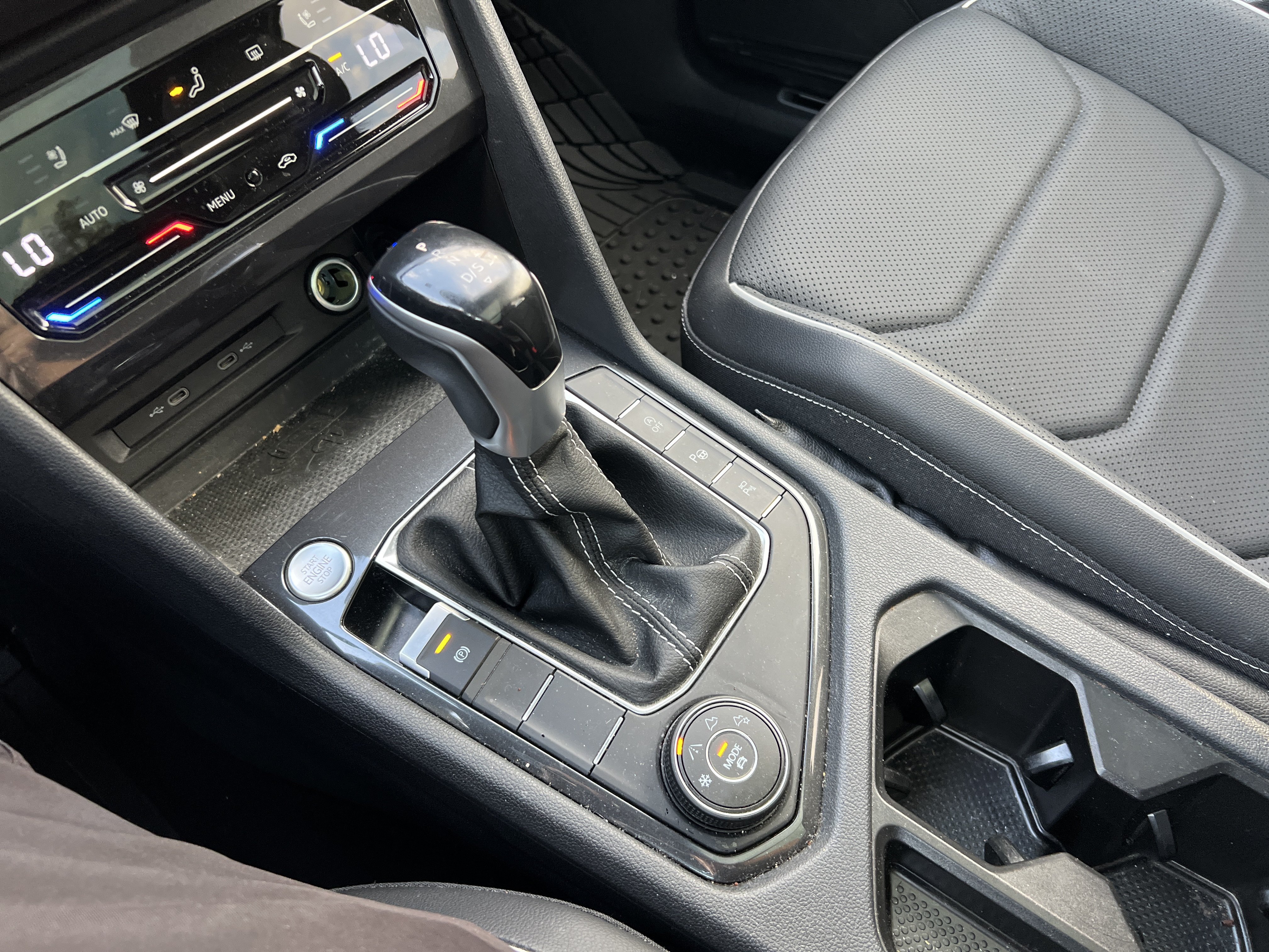 Certified 2022 Volkswagen Tiguan SEL R-Line AWD/4WD image 23
