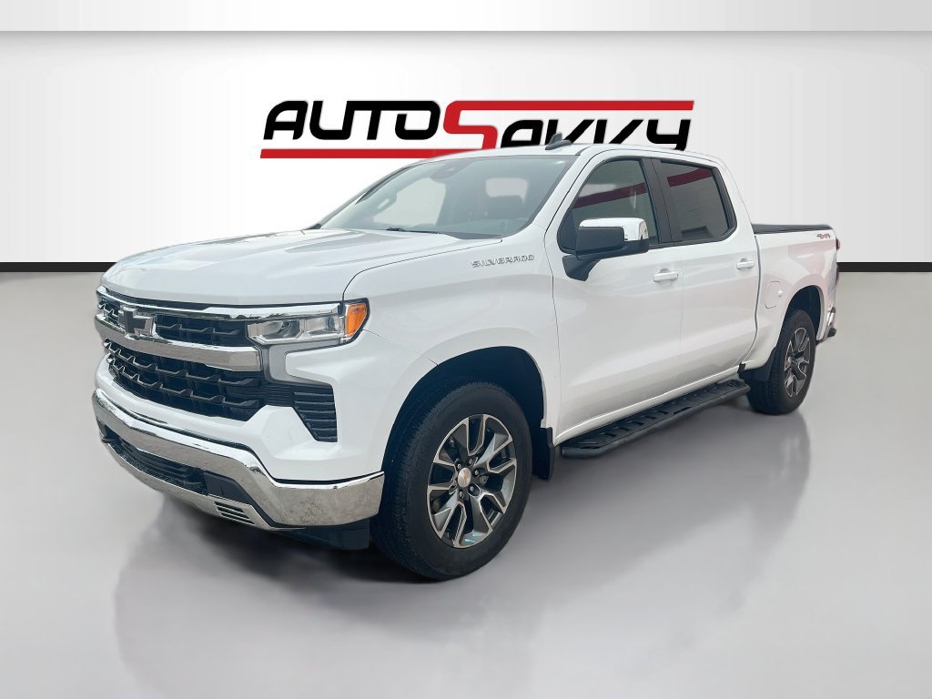 Used 2022 Chevrolet Silverado 1500 LT AWD/4WD image 3