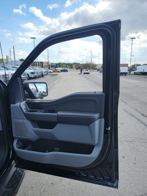 New 2025 Ford F150 Lightning Flash image 23