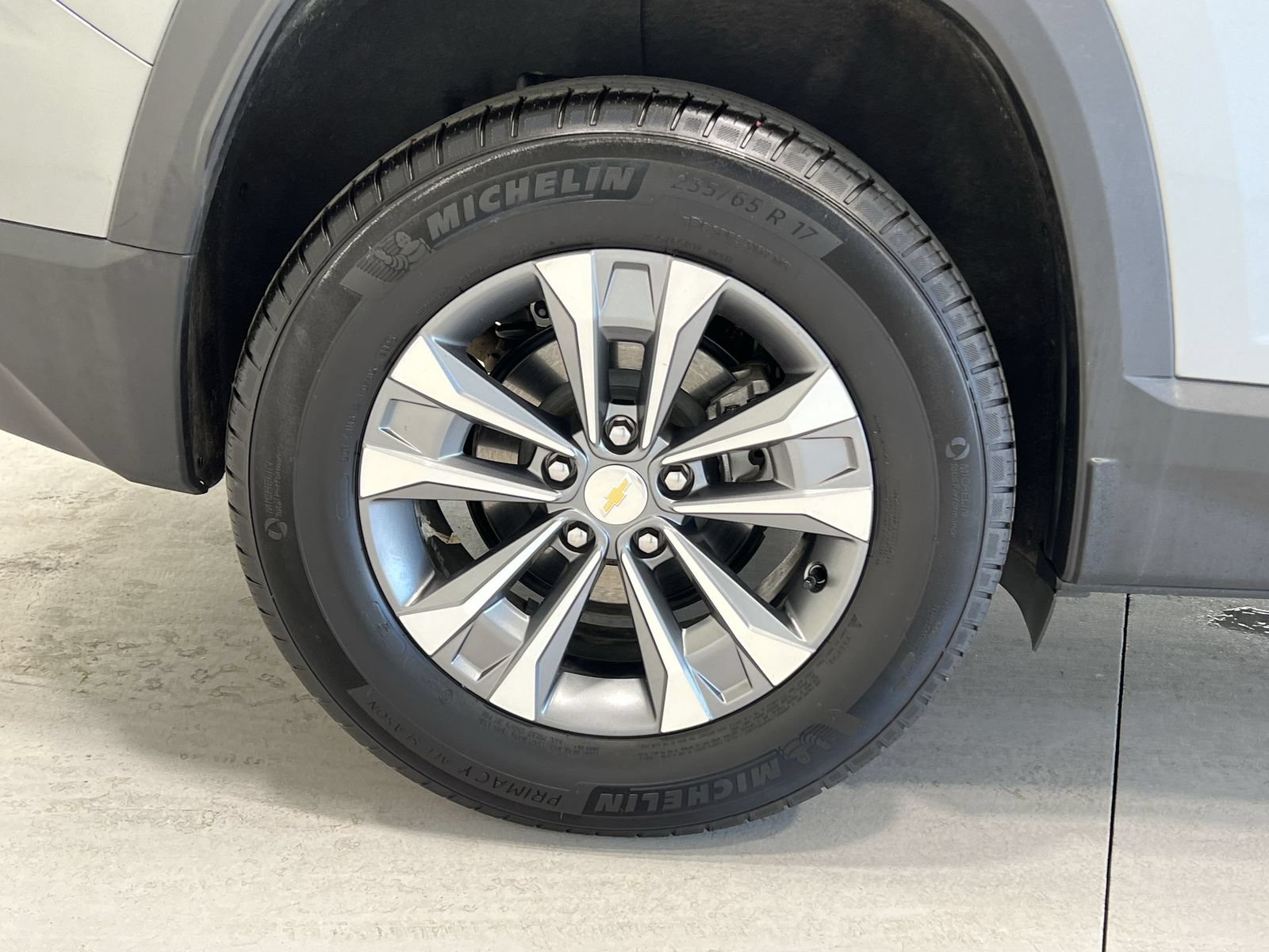 Used 2025 Chevrolet Equinox LT AWD/4WD image 10
