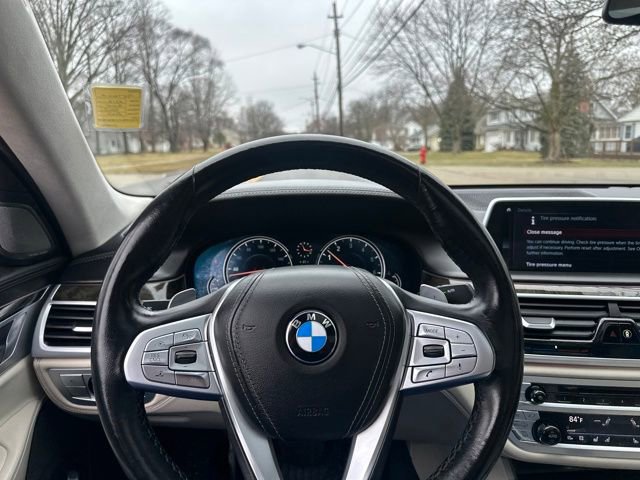 Used 2018 BMW 750i xDrive image 47